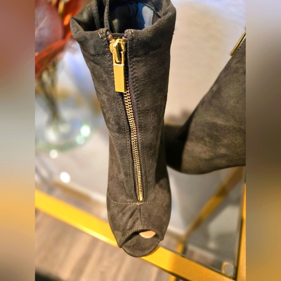 Olive green booties - Picture 4 of 6